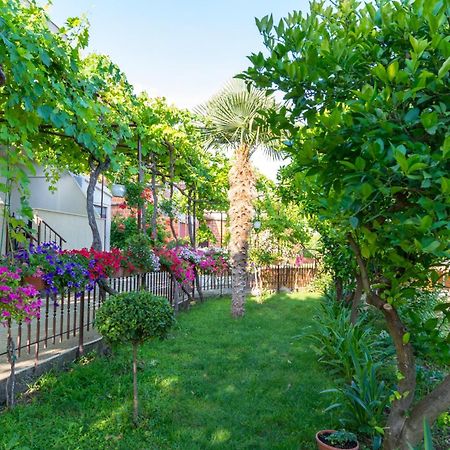 Villa Apartments Duje Kaštela Exterior foto