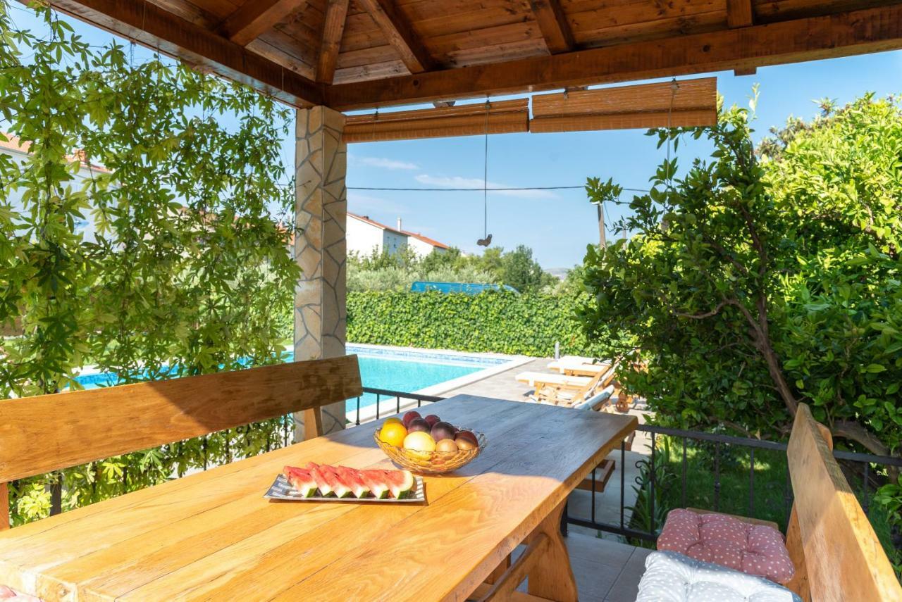 Villa Apartments Duje Kaštela Exterior foto